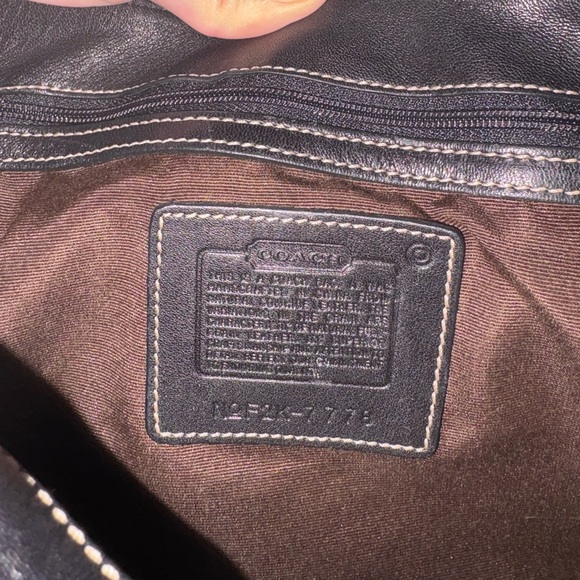 Vintage Coach Black Leather Shoulder Bag - Picture 3 of 3